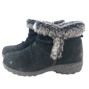 Khombu Bonnie black suede ankle boot insulated size 6